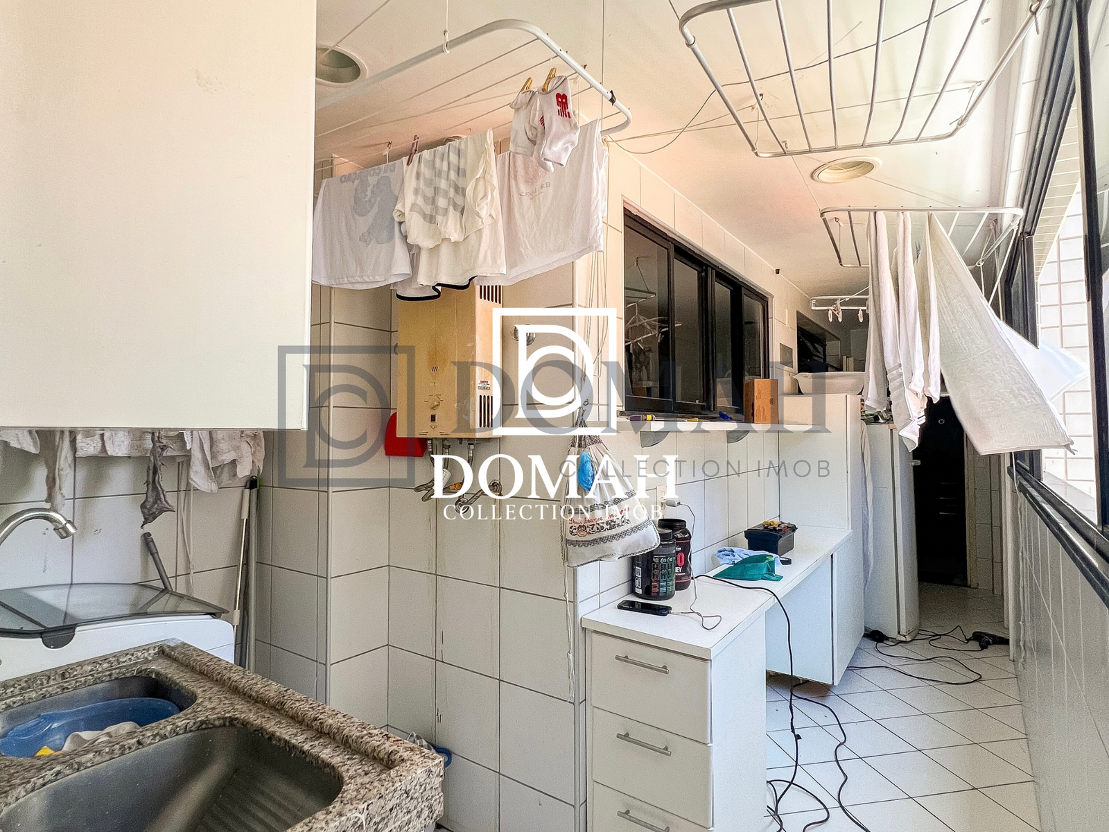 Foto 11 do imóvel CASA IMBOBILIADA COM VARIOS QUARTOS E SALA E CARRO JUNTO