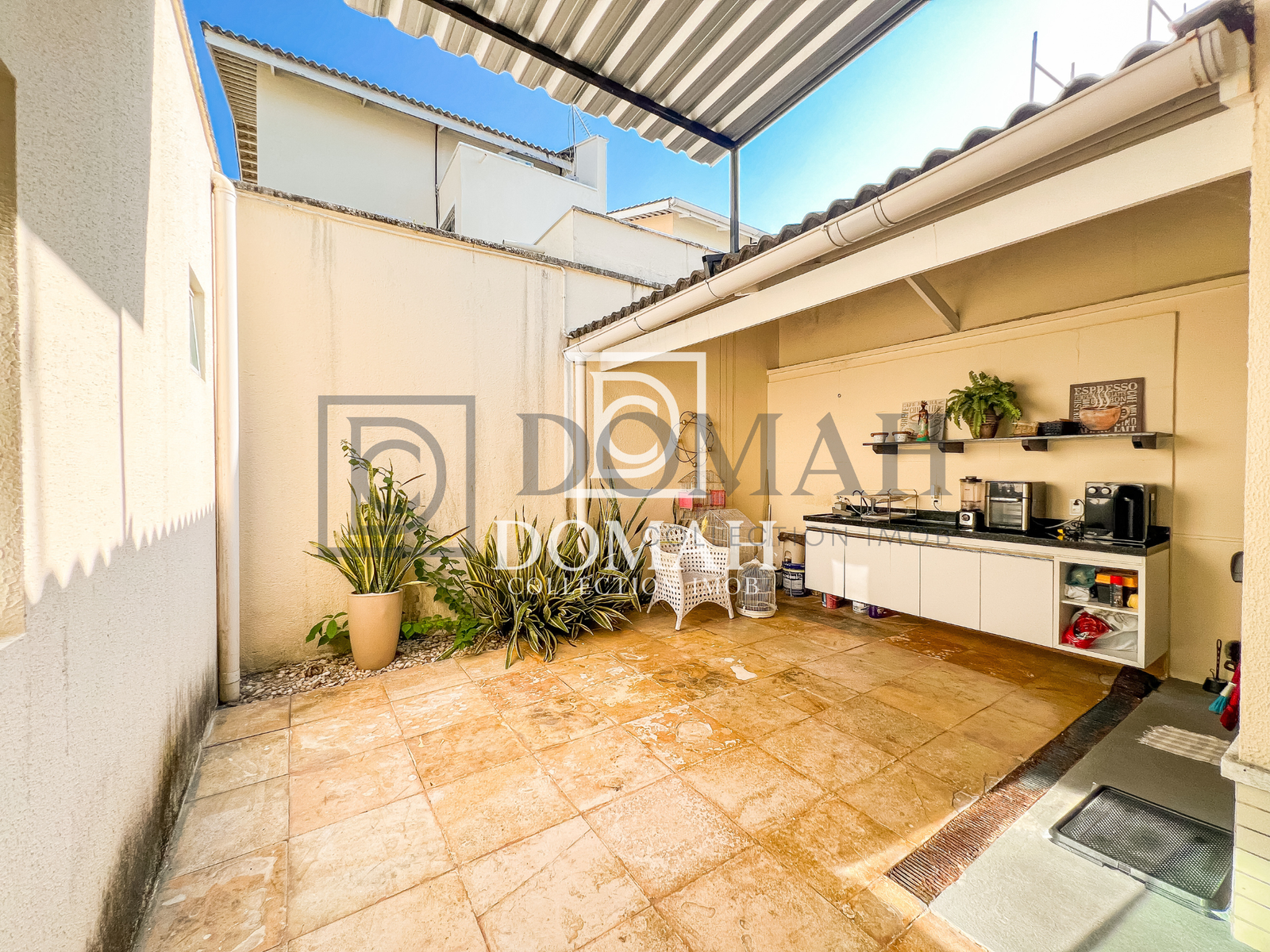 Foto 20 do imóvel CASA IMBOBILIADA COM VARIOS QUARTOS E SALA E CARRO JUNTO